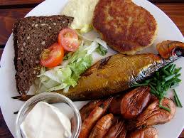 House-fish with sour cream and toast
